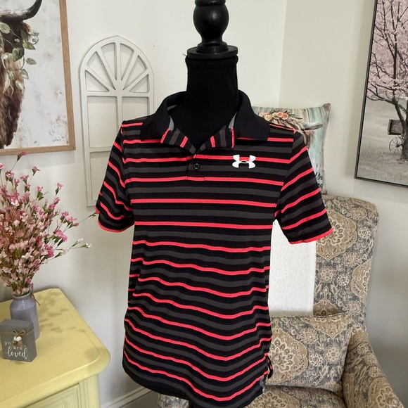 Under Armour Black and Red HeatGear Shirt - Picture 1 of 7